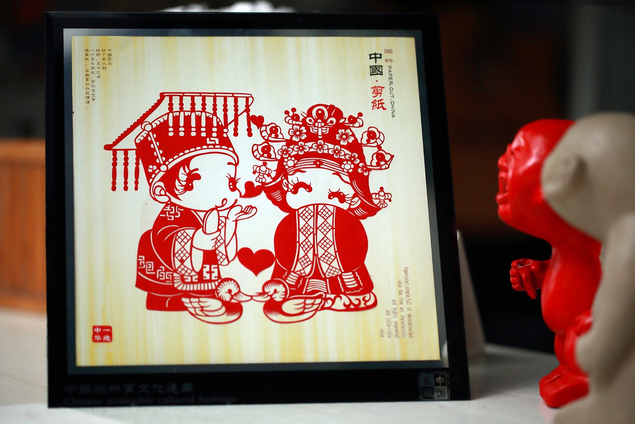 春节小报2021，在传统与现代交织中欢度中国年
