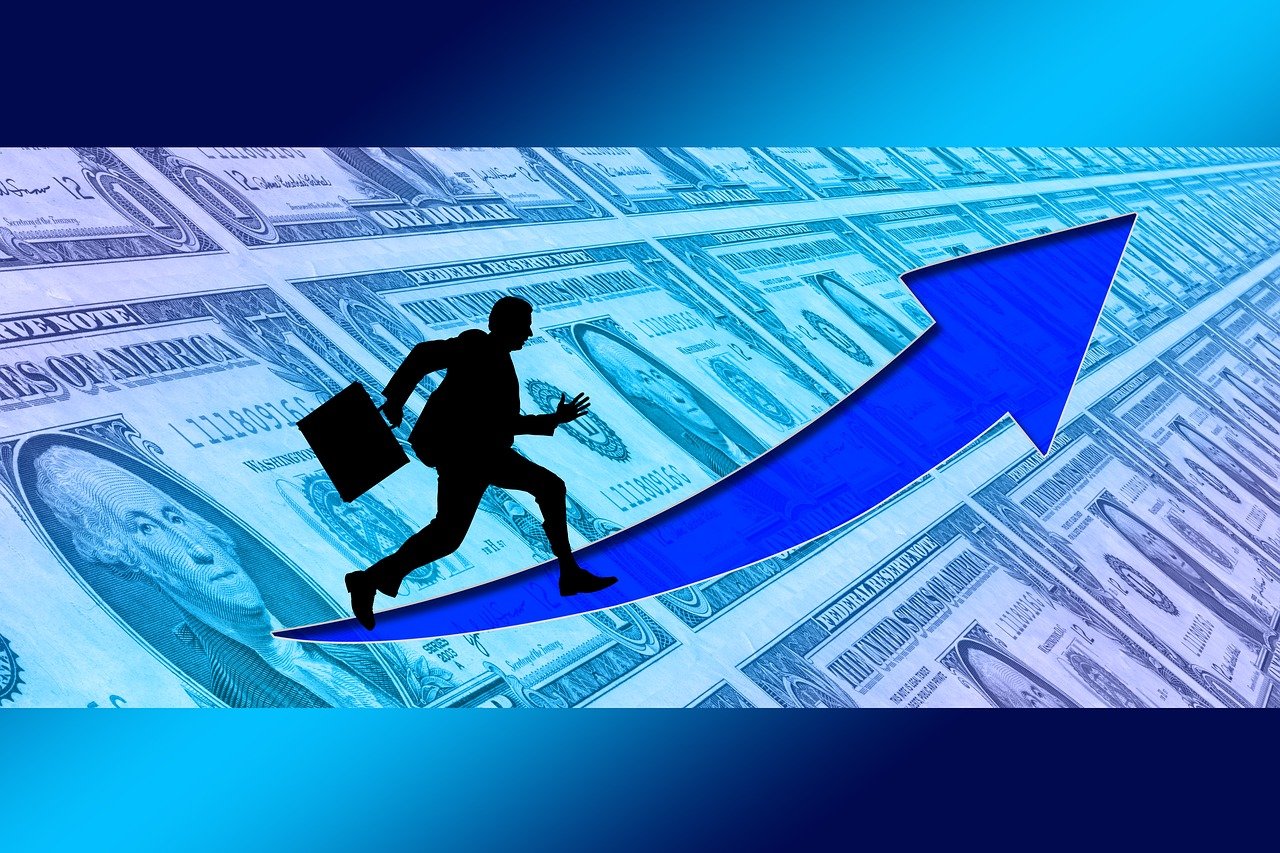 人社部，适当提高退休人员基本养老金，温暖夕阳红