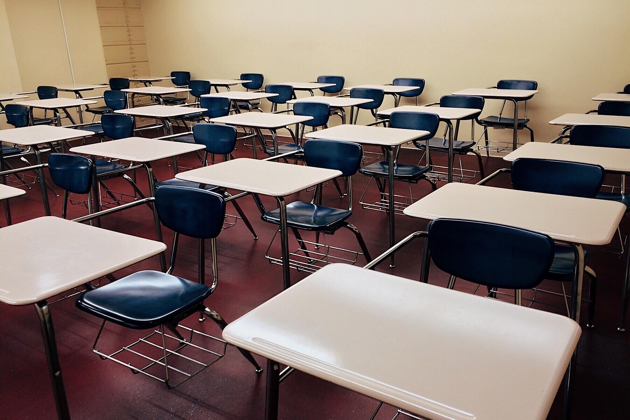 了解学天教育，联系方式与服务概览